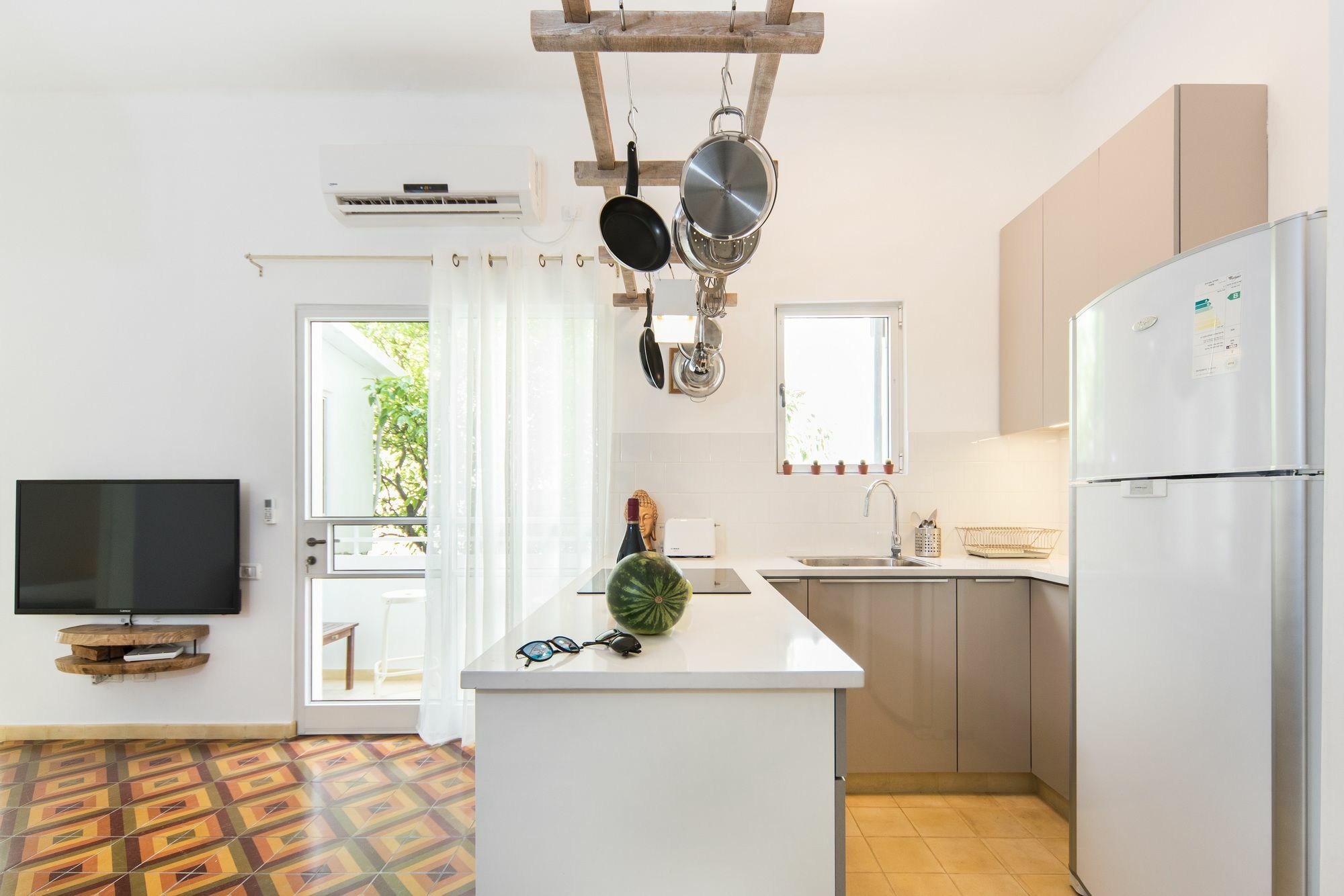Lovely 1Bd W/ Private Balcony By Sea N' Rent Tel Aviv Exterior foto